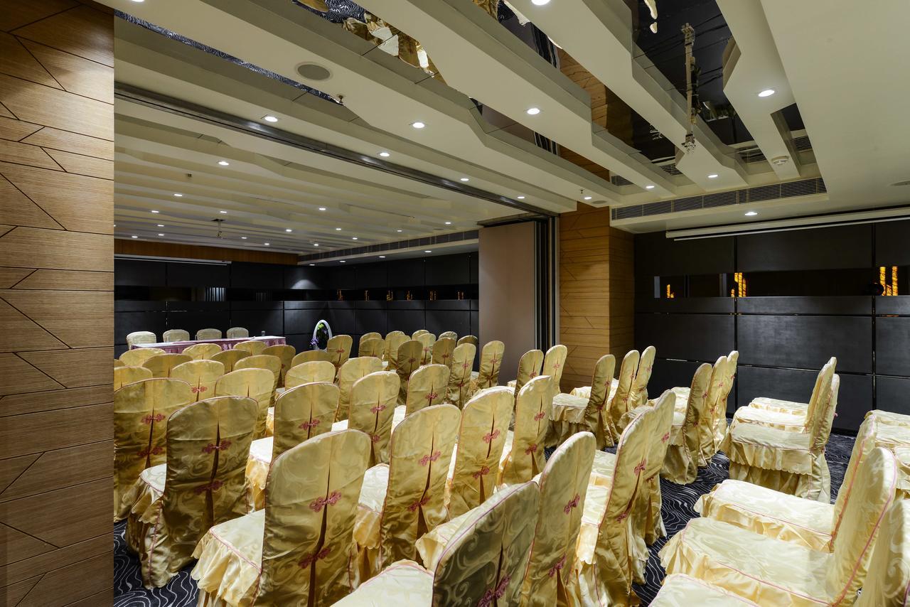 Hotel Atishay Bhopal Exterior foto