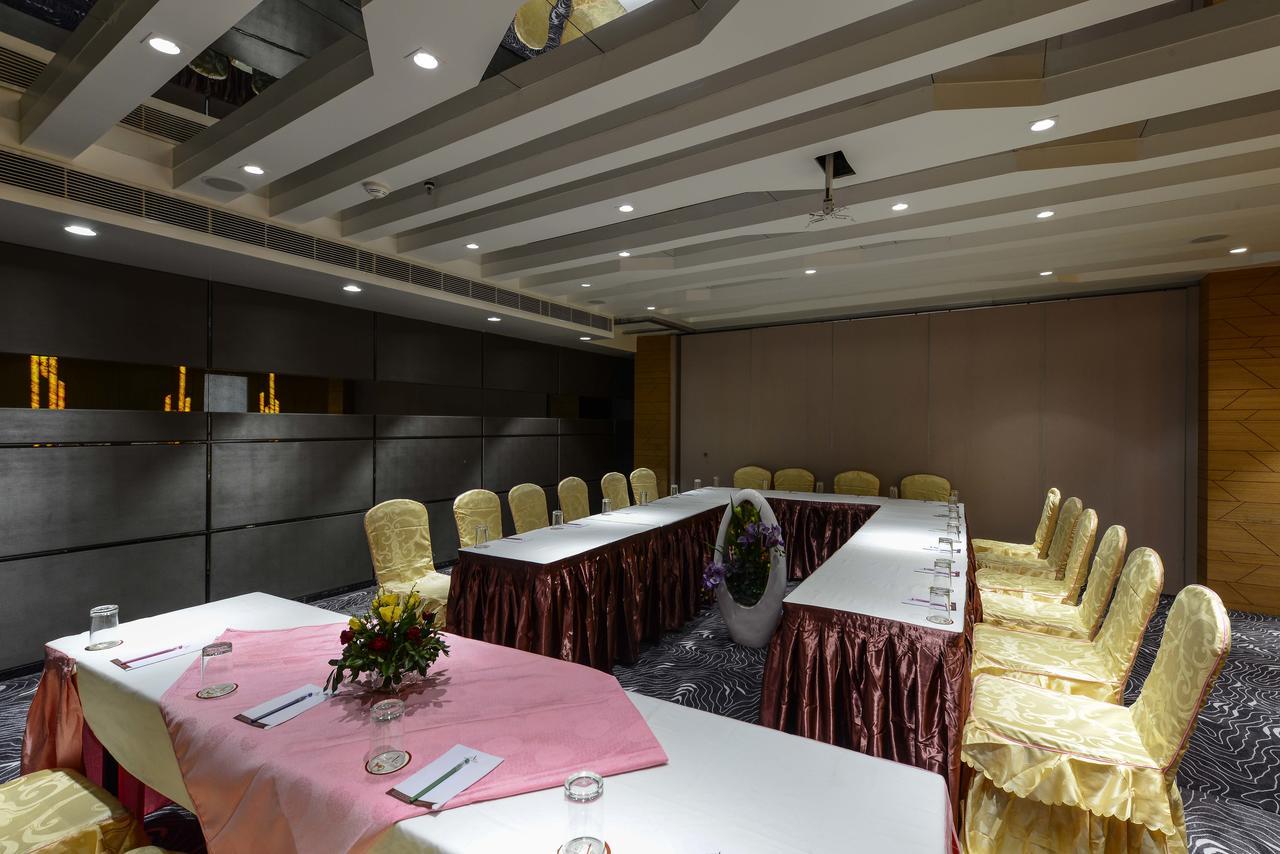 Hotel Atishay Bhopal Exterior foto
